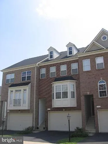 4317 Golden Gate Way Photo 1