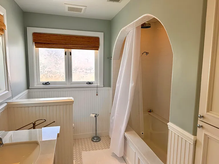 1742 Prospect Ave — Photo 12