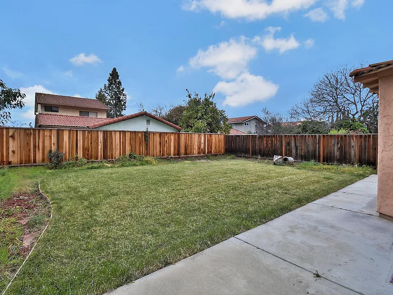 3251 Whispering Elm Ct — Photo 22