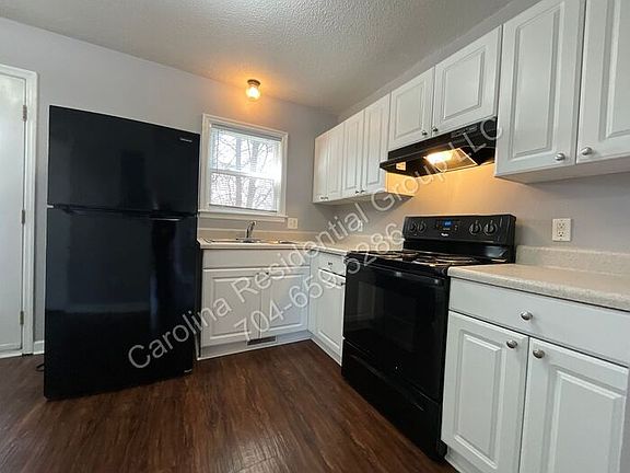 5th image of 206 W 15th St APT 3