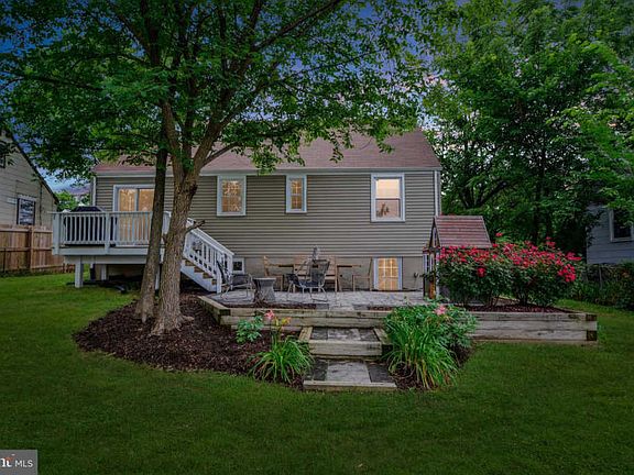 2nd image of 2916 Madison Pl