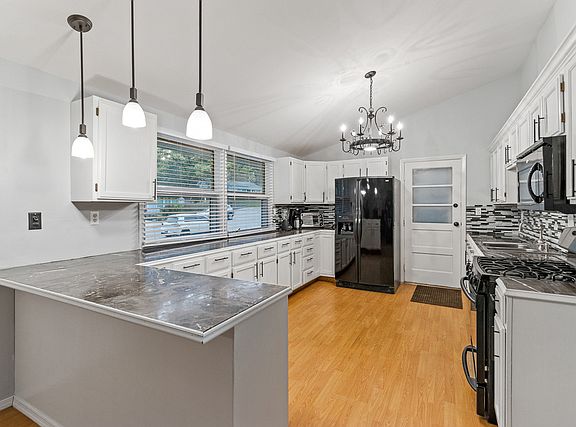 2nd image of 1214 Grant Dr