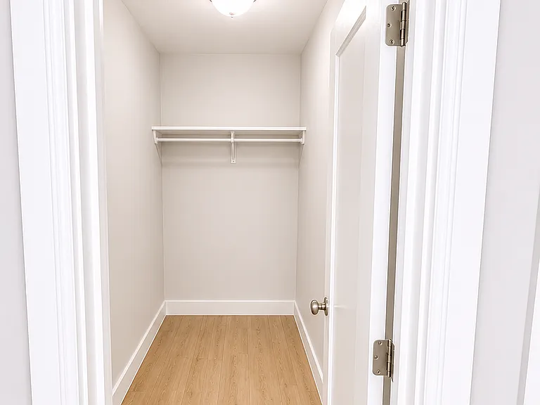 318 W Runyon St #3 — Photo 6