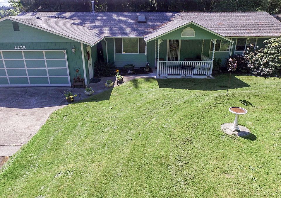 1st image of 4435 Foxhall Dr NE