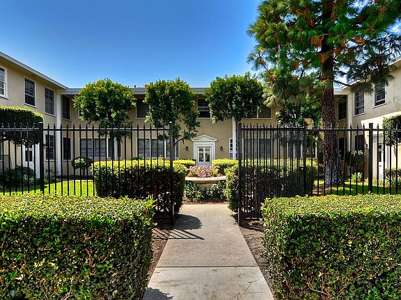 3rd image of 4473 Le Park Dr #0
