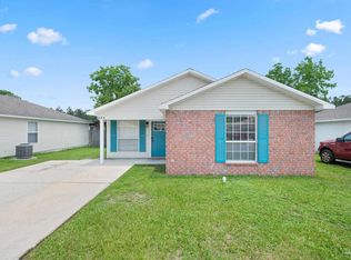 424 Shadow Way Ln, Pensacola, FL 32506