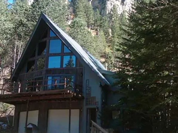 10734 Victoria Ln, Spearfish, SD 57783