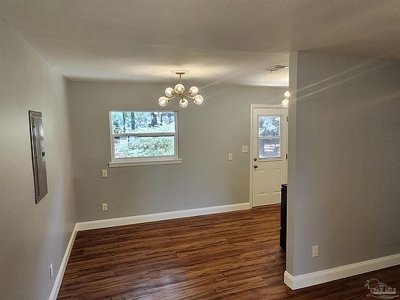 4th image of 2021 Lansing Dr