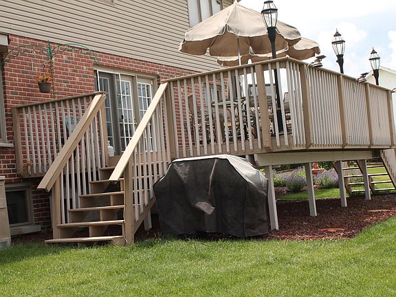 5th image of 8736 Brown Ln