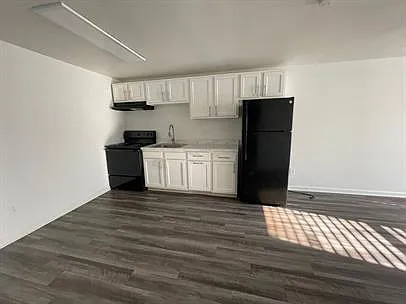 National Road Apartments — Photo 9