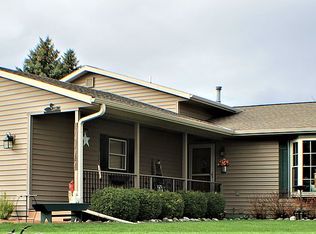 N70W23400 Prides Rd, Sussex, WI