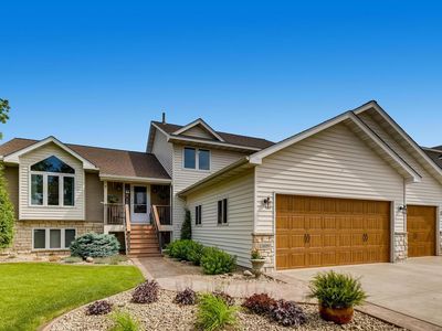 15899 Cinnamon Way, Rosemount, MN, 55068