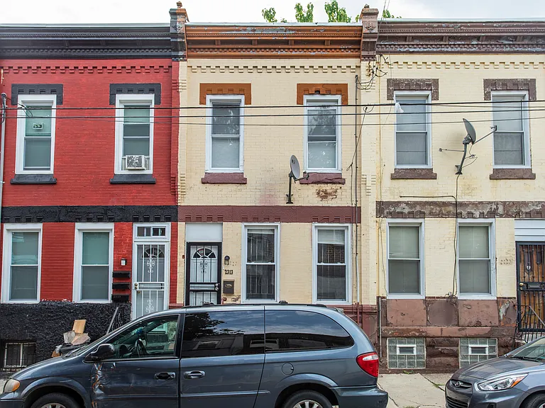 2313 N Carlisle St — Photo 1