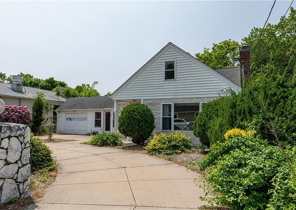 316 Waterman Ave, Smithfield, RI 02917 Zillow