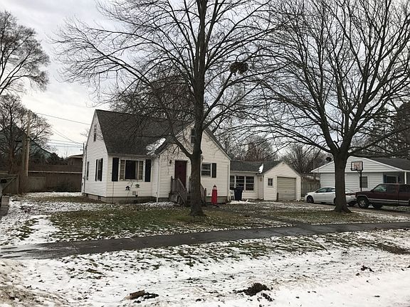 2nd image of 634 W 23rd St