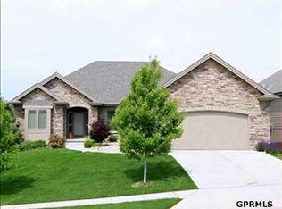 1304 S 193rd St, Omaha, NE 68130