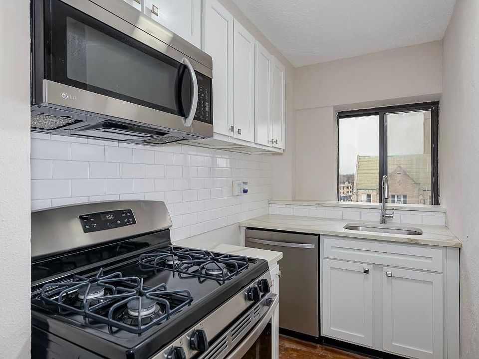 1st image of 5321 Savoy Ct