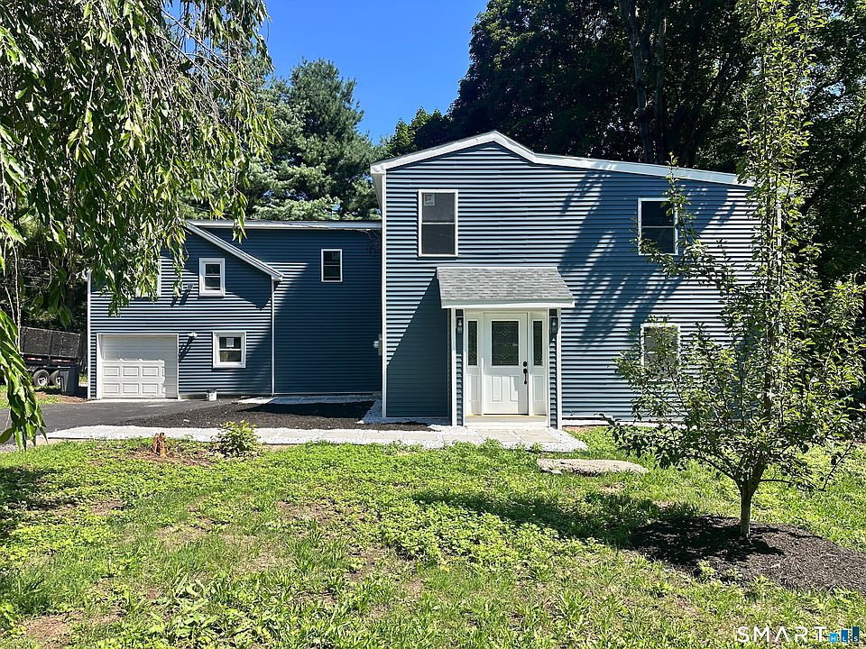 1st image of 215 Maple Street