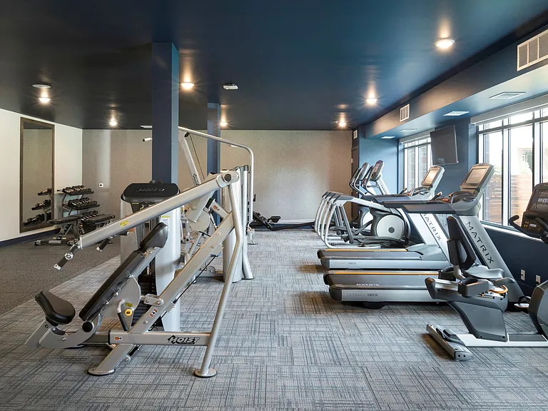 24/7 Fitness Center