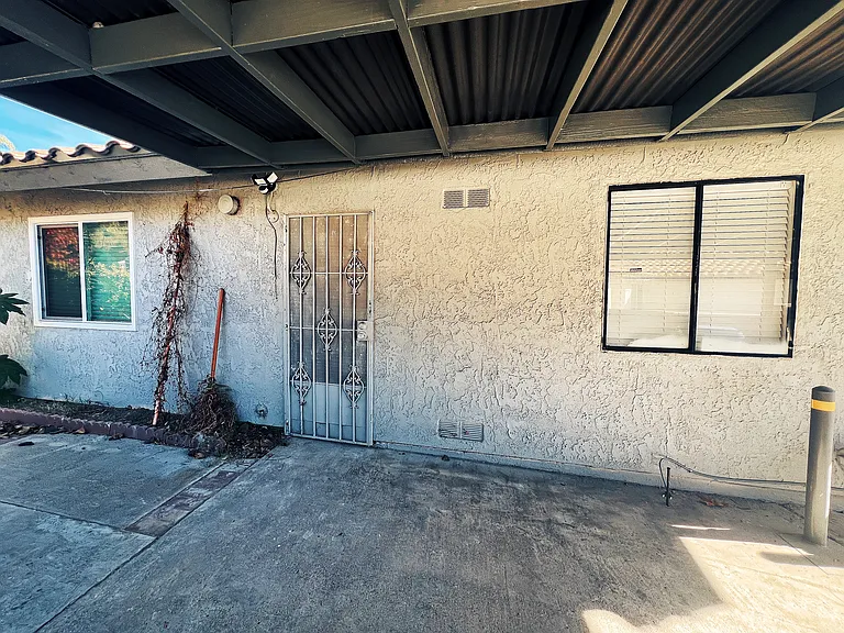 730 Amador Cir #1 — Photo 7
