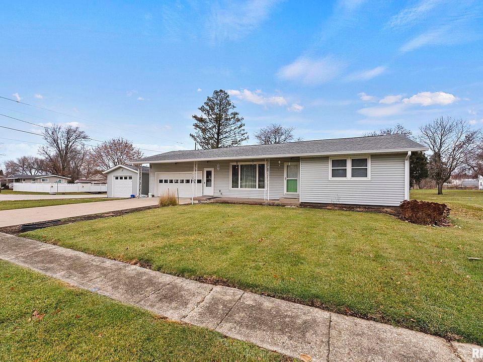 306 W Center St, Atkinson, IL 61235 Zillow