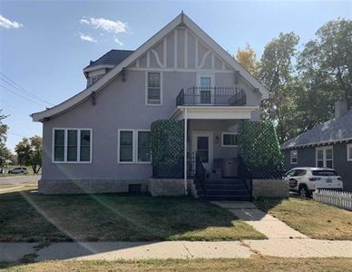 403 5th Ave NW, Minot, ND, 58703