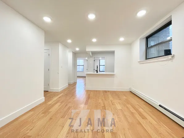 90 East 18th Street image 2 of 12