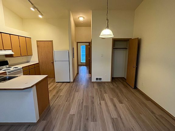 3rd image of 1716 4th St APT 2
