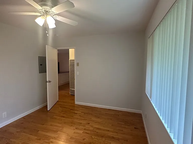 250 Palo Alto Ave — Photo 21