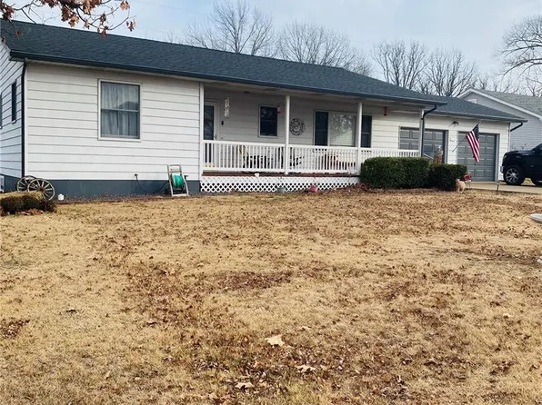 830 Karen Ann Dr, Sullivan, MO 63080