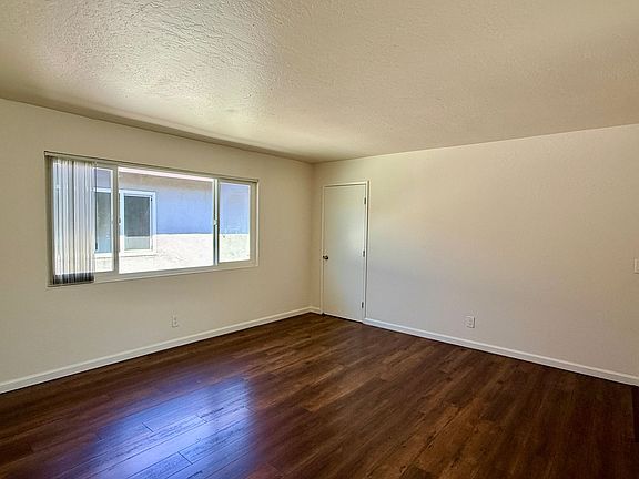 3rd image of 237 N 8th St APT 4