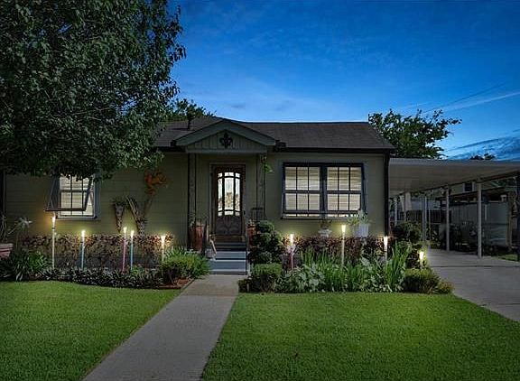 3rd image of 9 Vivian Ct