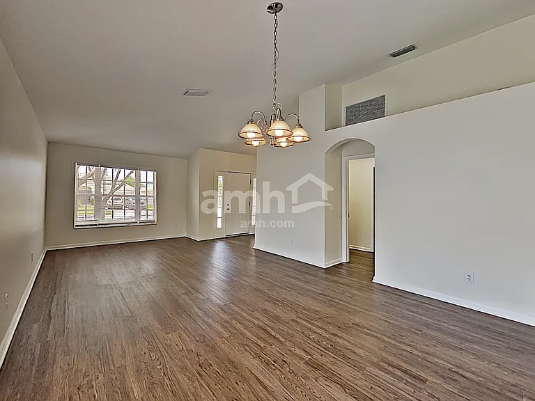 10311 Hunters Haven Blvd — Photo 8