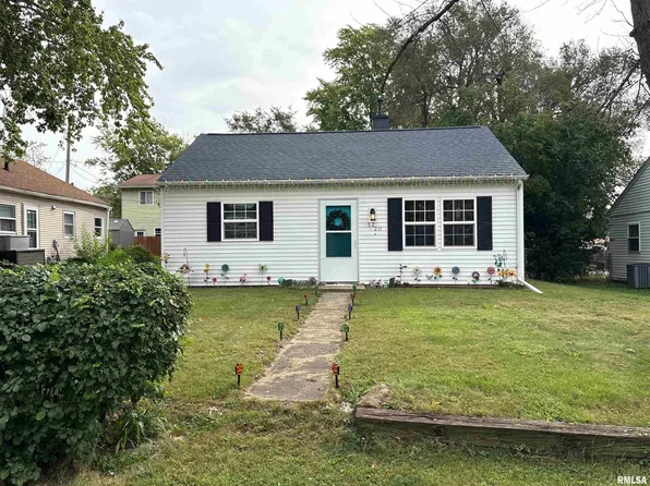 5220 N Roberts Rd, Peoria Heights, IL 61616