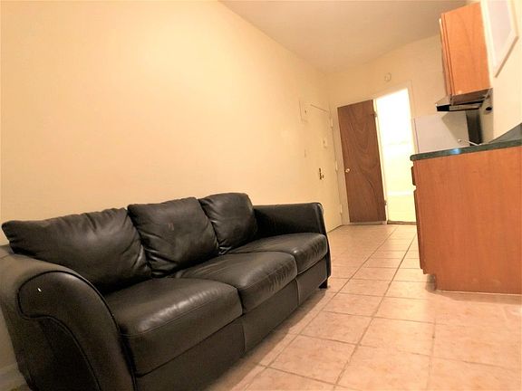 4th image of 416 W 25th St #2F