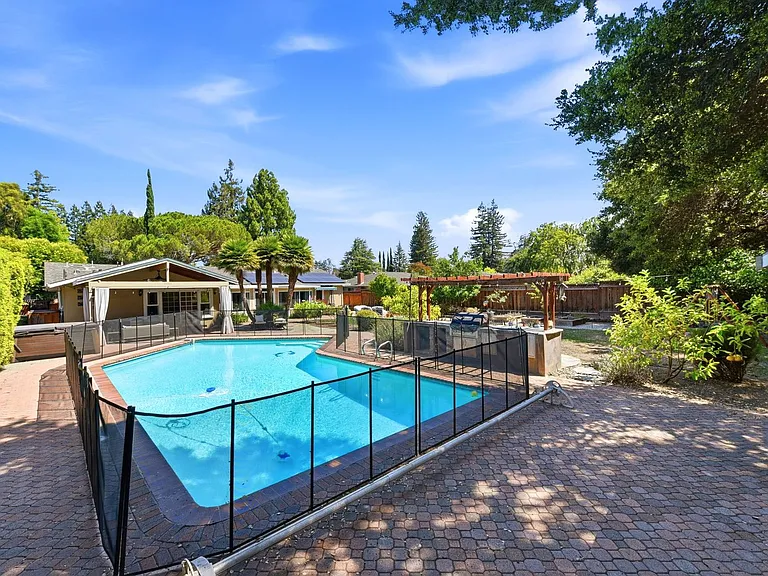12445 Green Meadow Ln — Photo 23