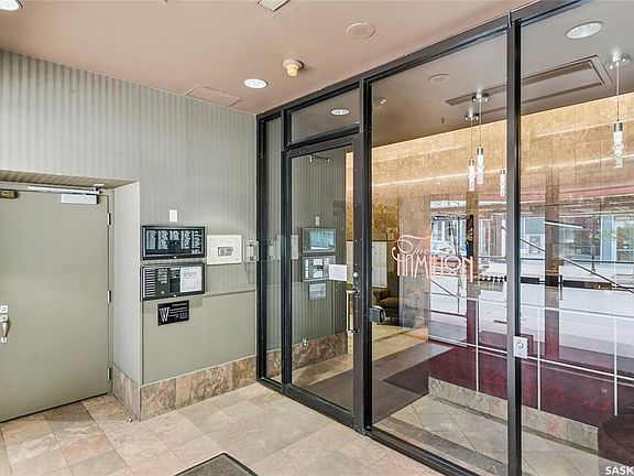 3rd image of UNIT 805-1867 Hamilton STREET