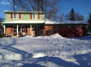 417 Holland Rd, Flushing, MI 48433