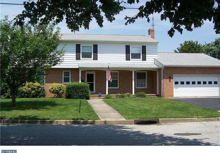 1st image of 8 Fairview Ave