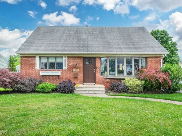 5 Doherty Dr, Clifton City, NJ 07013