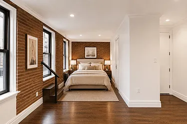 222 East 12th Street, #4C