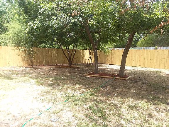 4th image of 1133 Gardina St