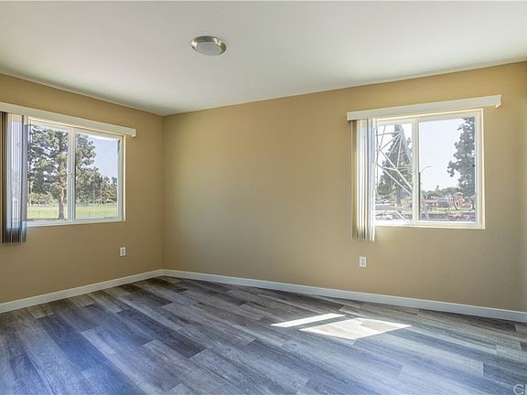 4th image of 9003 Dudlext Ave