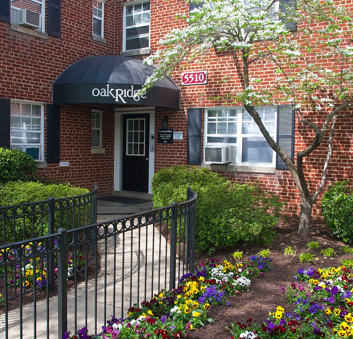 Oak Ridge Apartments — Photo 2
