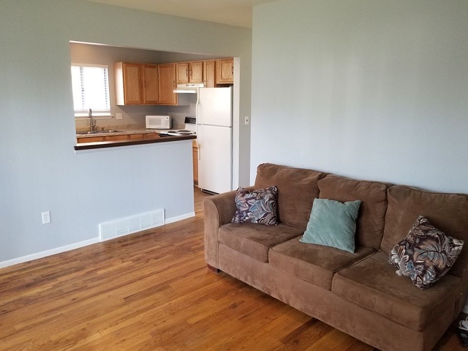 2nd image of 1609 Oxford Rd