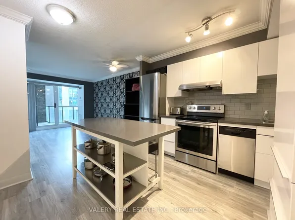600 Fleet St, Toronto, ON