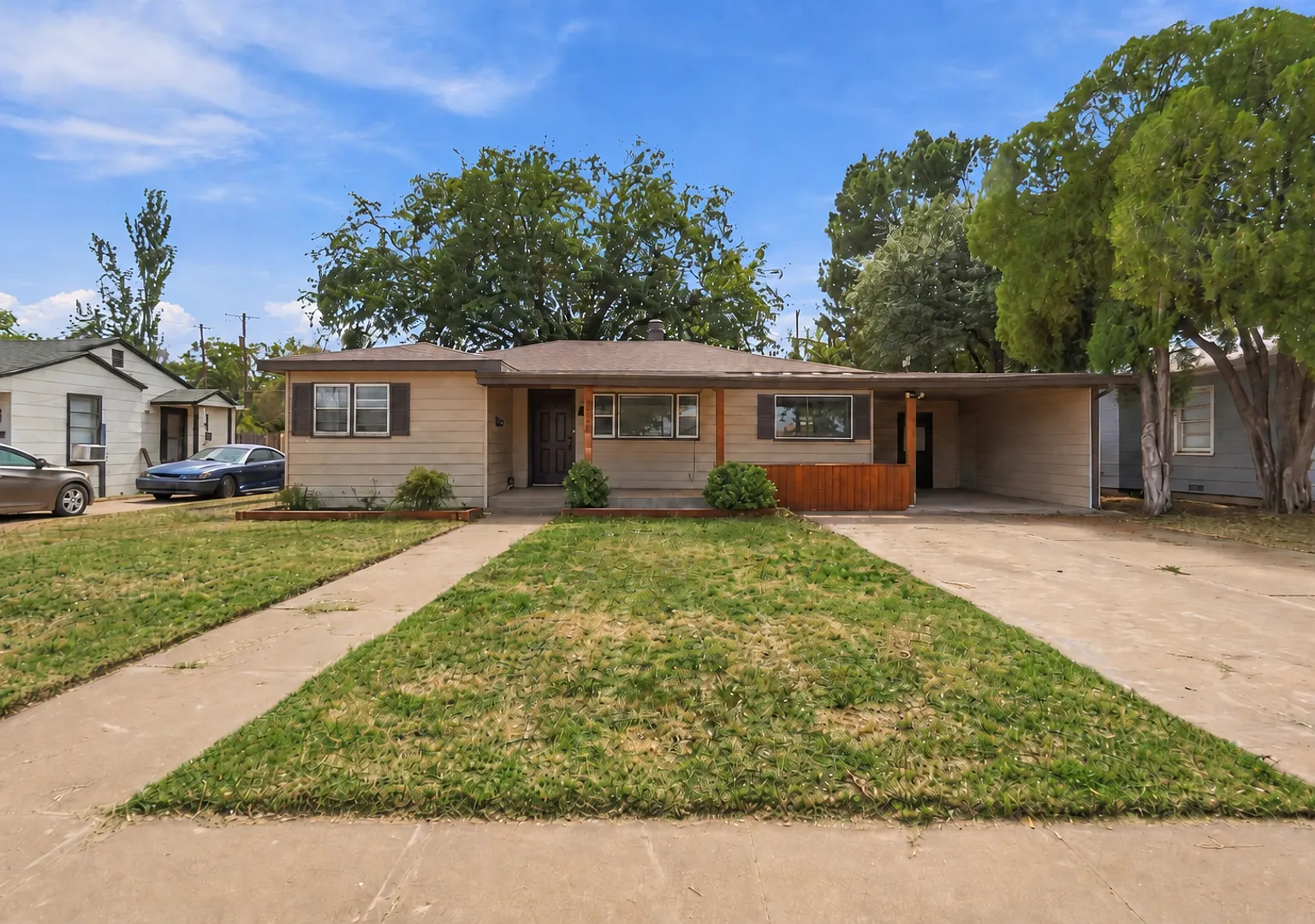 Newer updated 4 bed 2 bath near Texas Tech now available — Photo 1