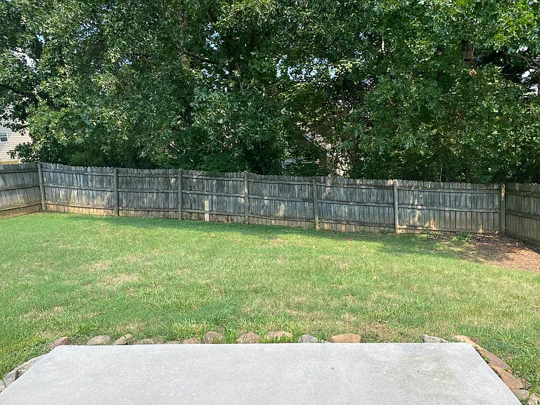 1424 Clear Brook Dr — Photo 13