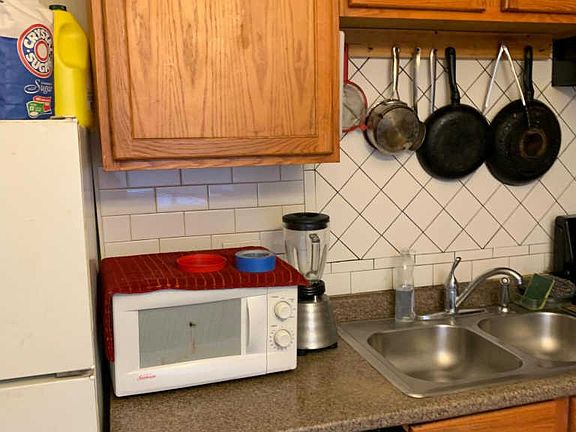 3rd image of 2428 Jackson St NE