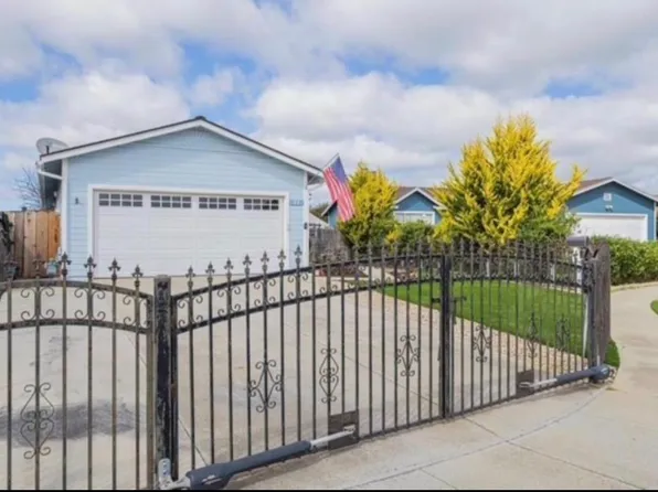 11 Manzano Cir, Salinas, CA 93905